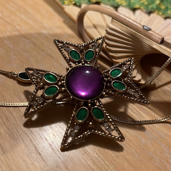 Vintage Costume Jewelry Set - Brooch Pin and Necklace - Picture 2 of 3